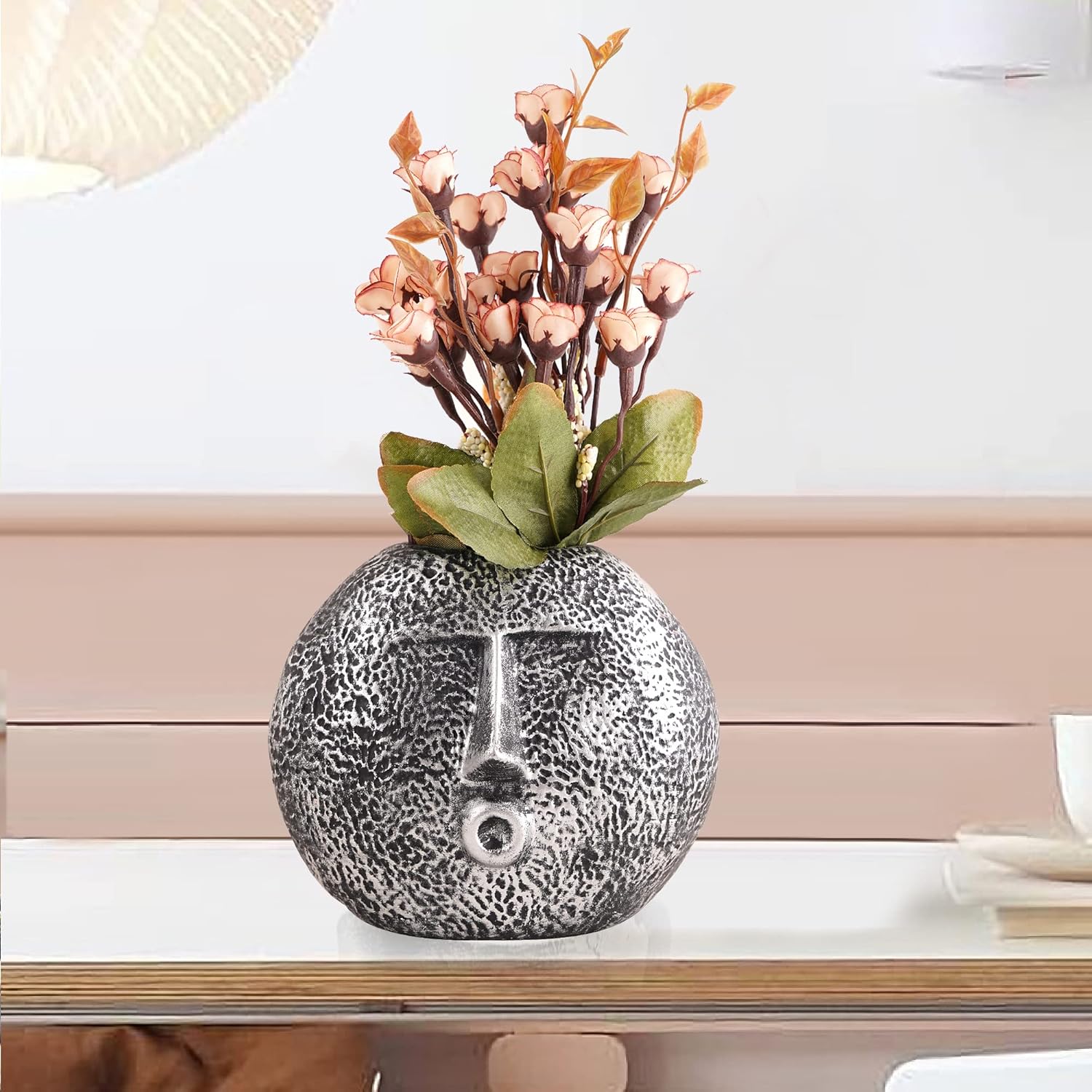 Face Circle Vase